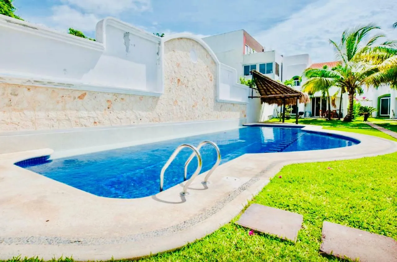 Gorgeous 11 People Comfort Villa With Pool Playacar Phase 2 Плая-дель-Кармен
